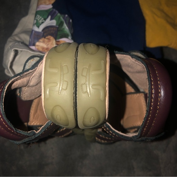 Leather Toddler Brown Sandals with Velcro Closure - Picture 5 of 6